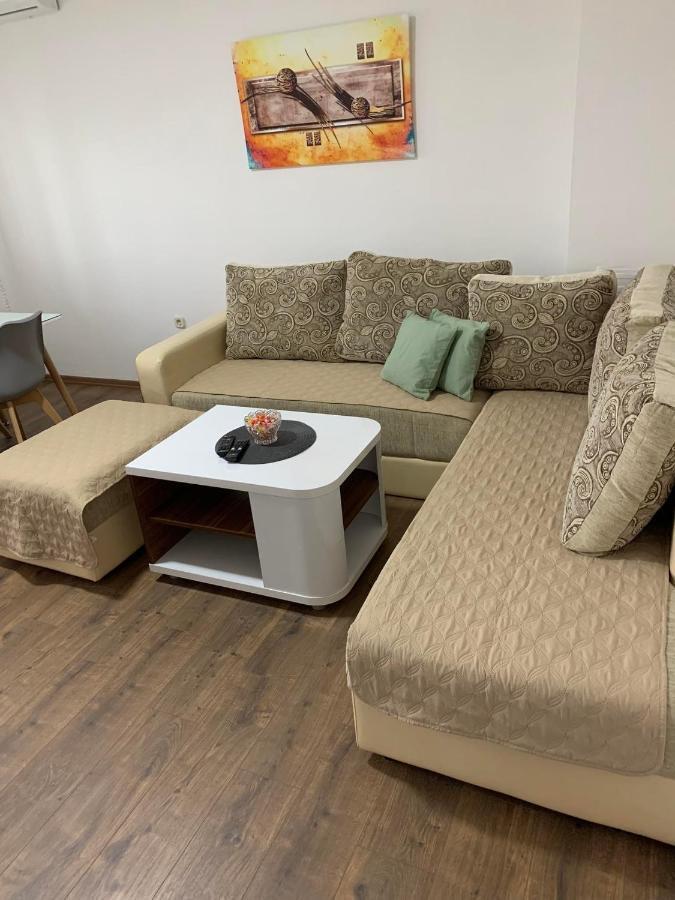 Mar Lux Apartment Kumanovo Ngoại thất bức ảnh
