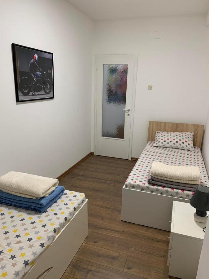 Mar Lux Apartment Kumanovo Ngoại thất bức ảnh