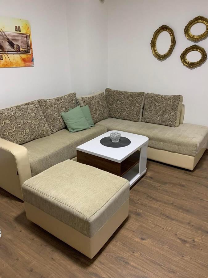 Mar Lux Apartment Kumanovo Ngoại thất bức ảnh