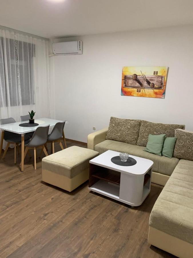 Mar Lux Apartment Kumanovo Ngoại thất bức ảnh
